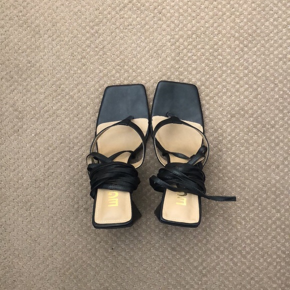 Heels - Picture 2 of 4